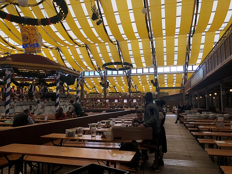 996BB04F5E93147F1AEC37