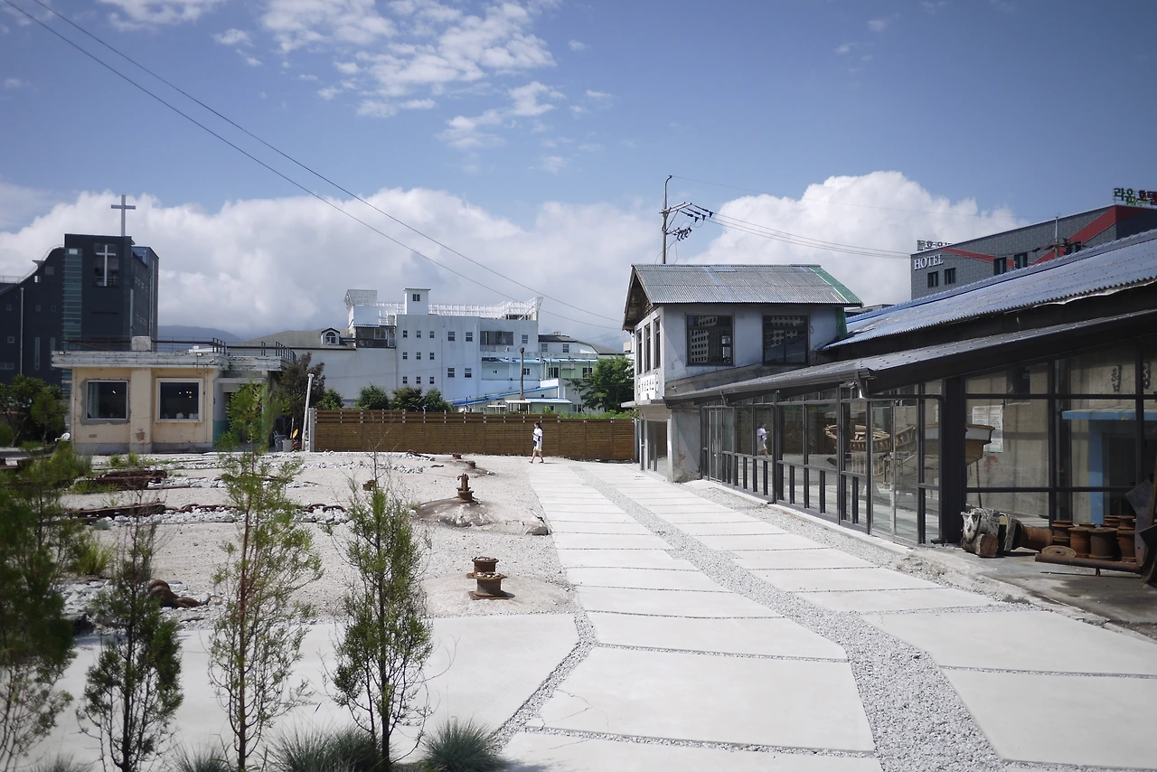 광활한 마당.JPG