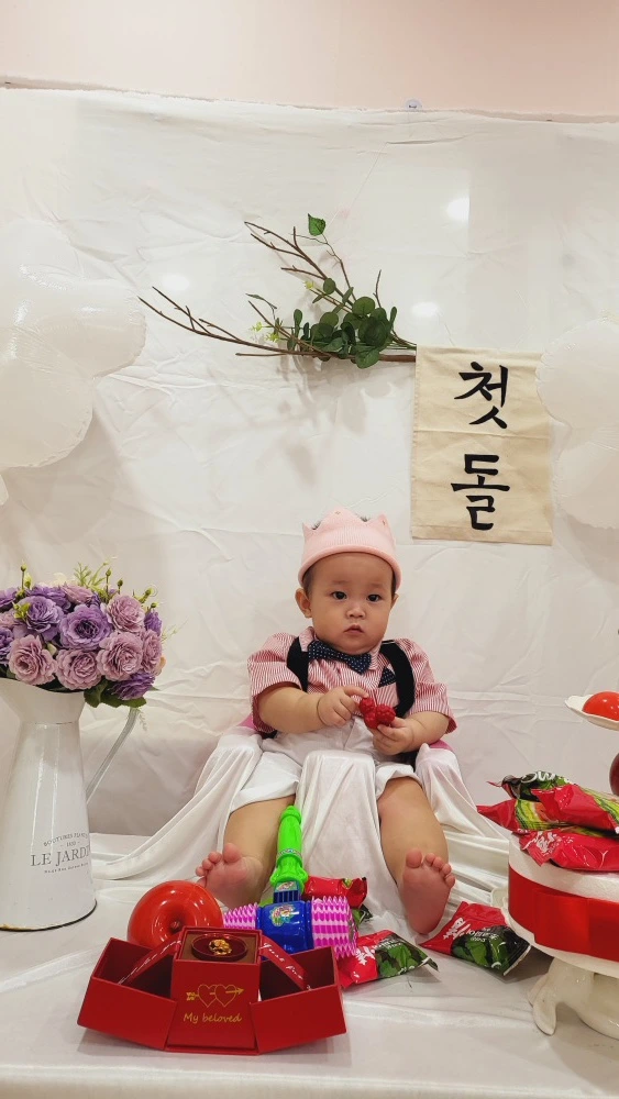 https___kids-i.kakaocdn.net_dn_bLGtfO_btsoNVV8ZyY_XmwNwQRnlPOrApKSFGbTS1_img.jpg?type=w1