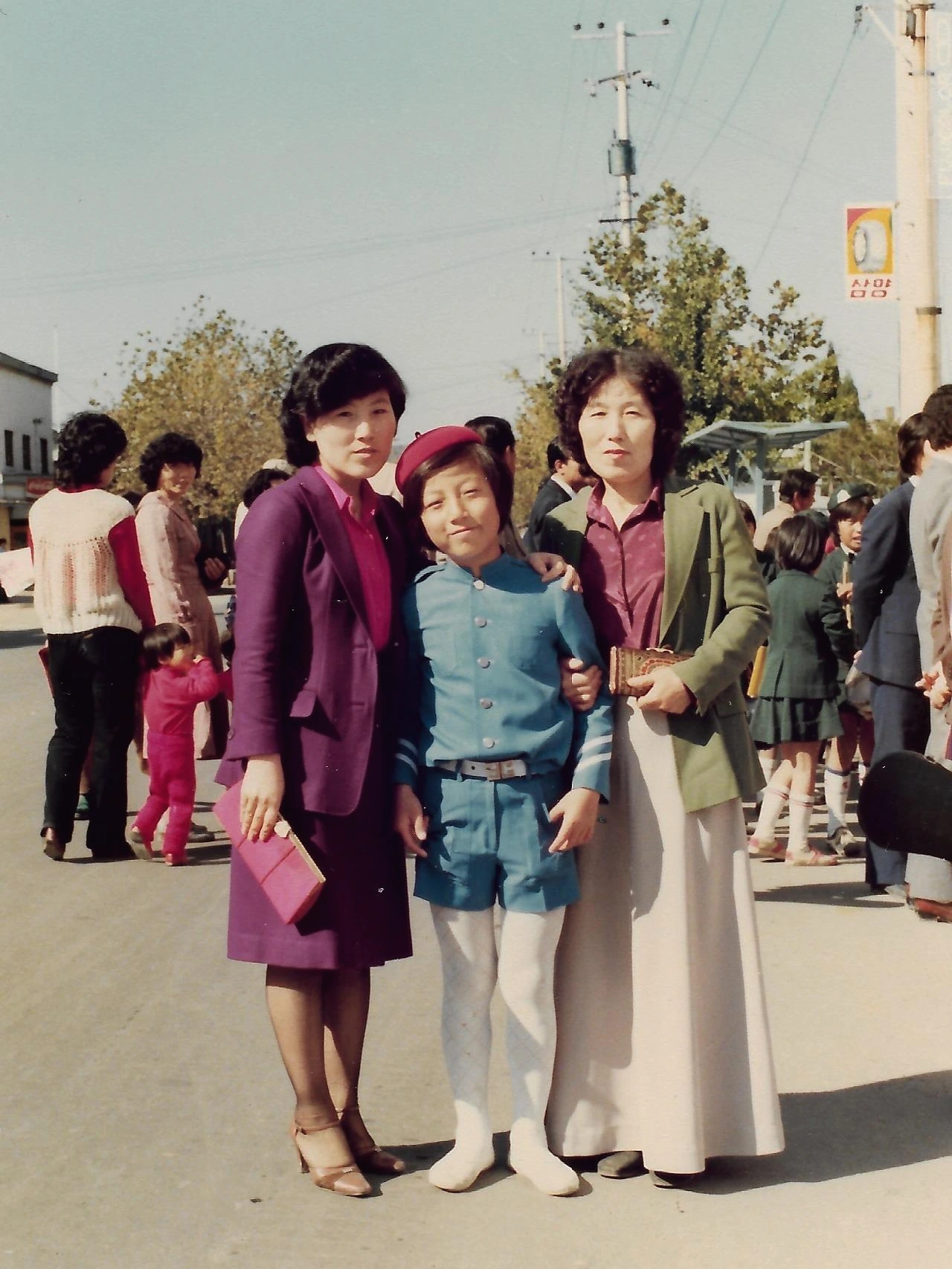 4화 보라색 정장.JPG