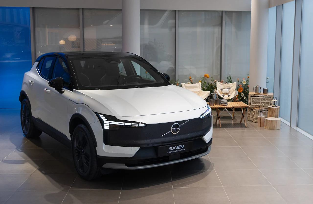 사진자료4_EX30 크로스컨트리 출시.JPG