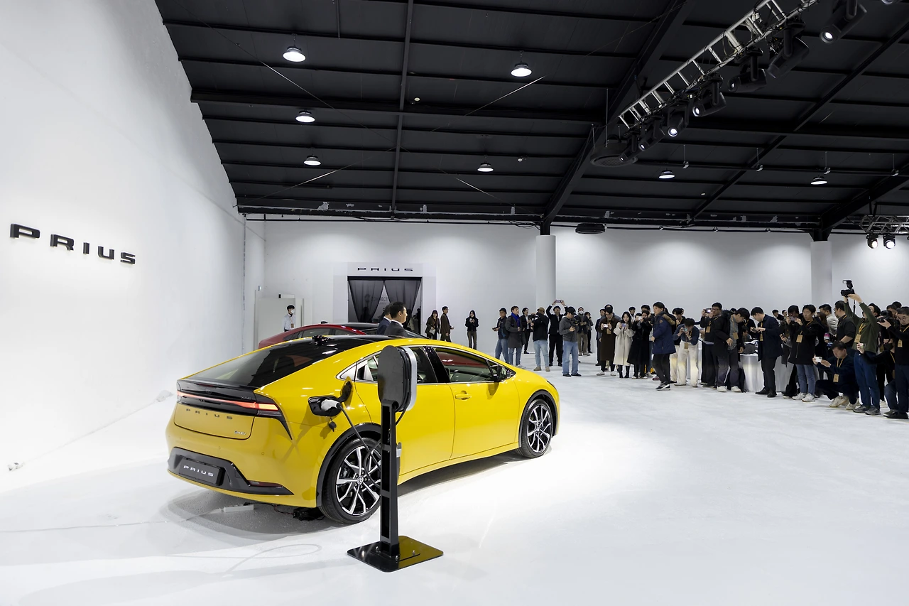 토요타 5세대 프리우스 런칭 스케치 14.JPG