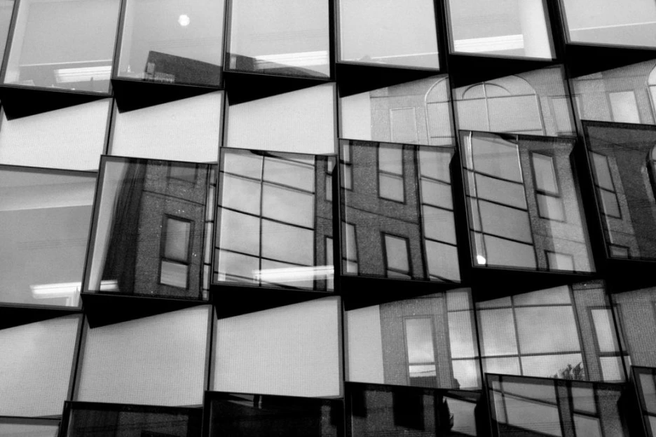 photo-1552557715-94f4f4cf1369.jpg?type=w1