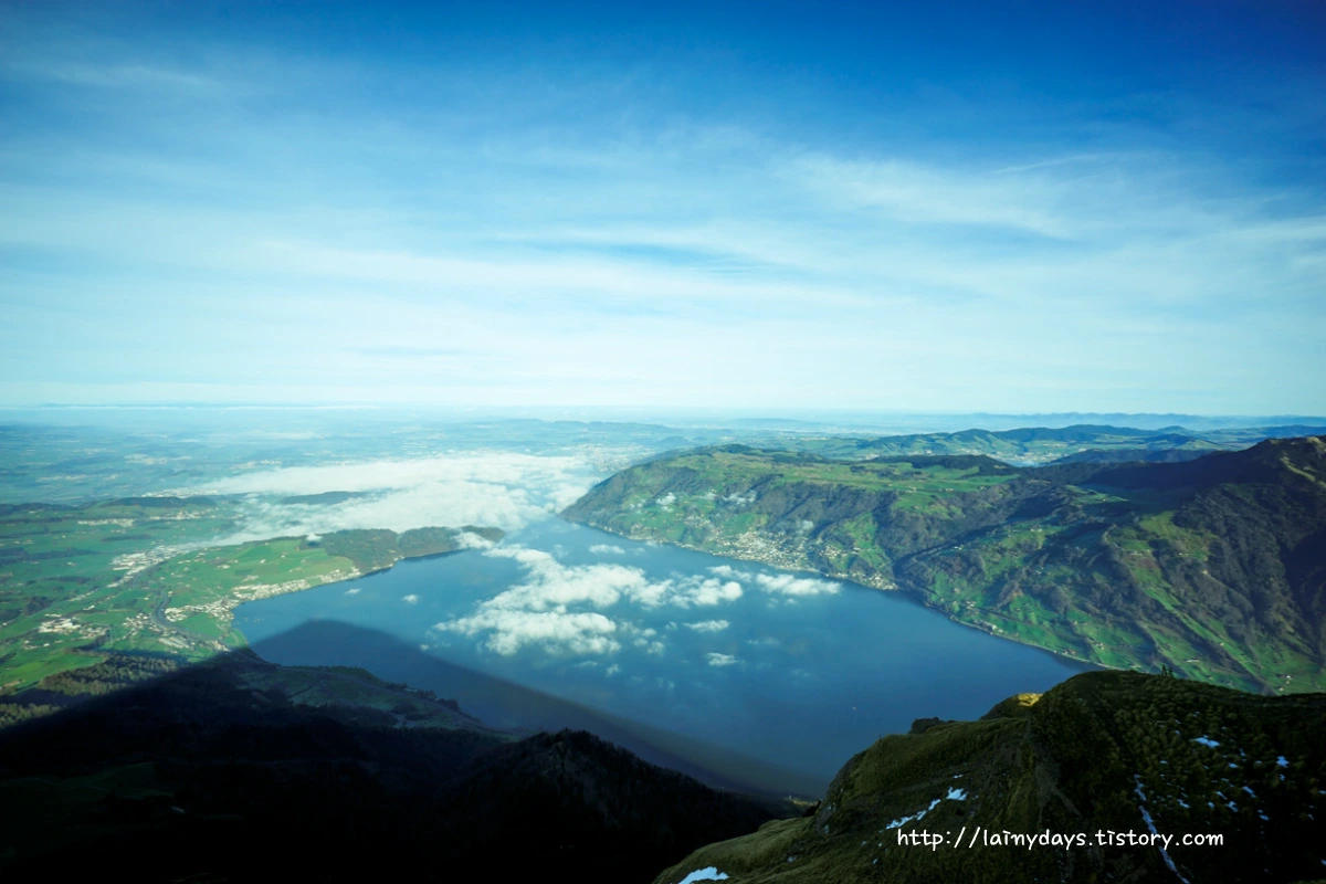 265763425545BE4D30A92E