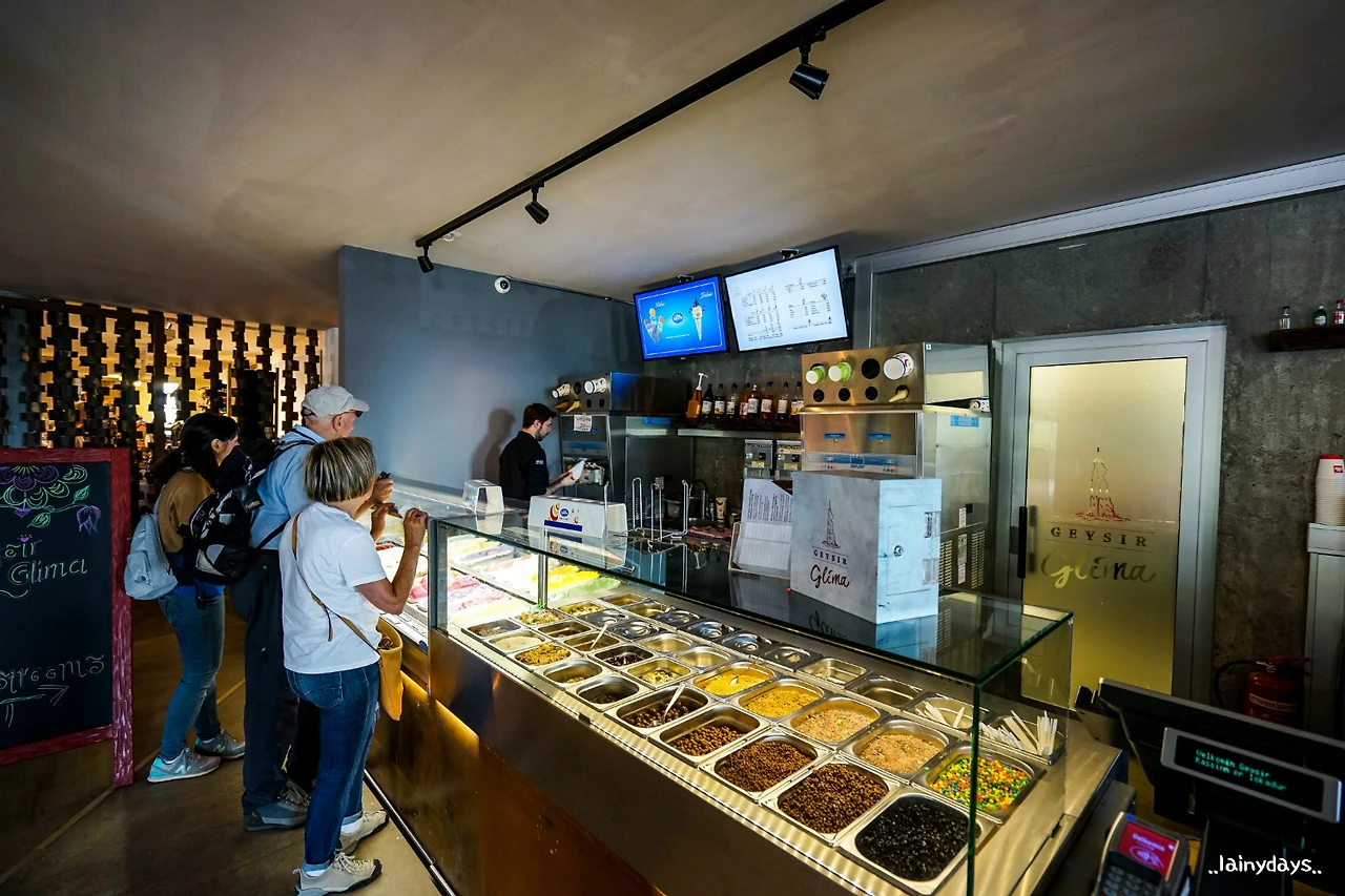 230B8845579DE7341A64BF