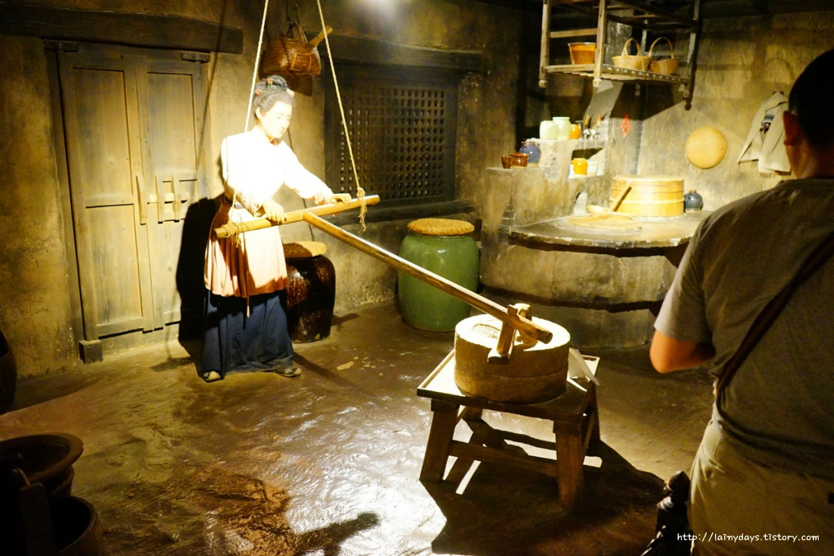 271F4D4255364CAB22EF33