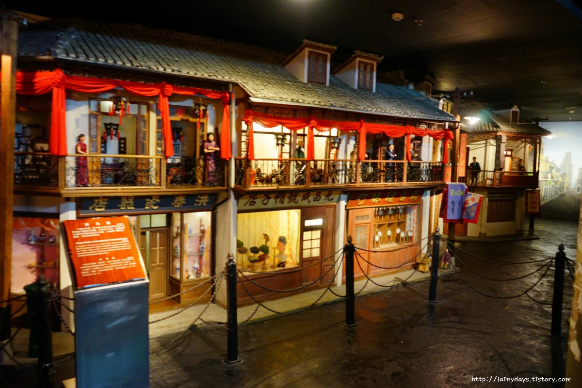 23618C4355364CEF1AA6B4