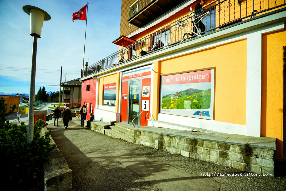 272B6D3A554609BA042A0B