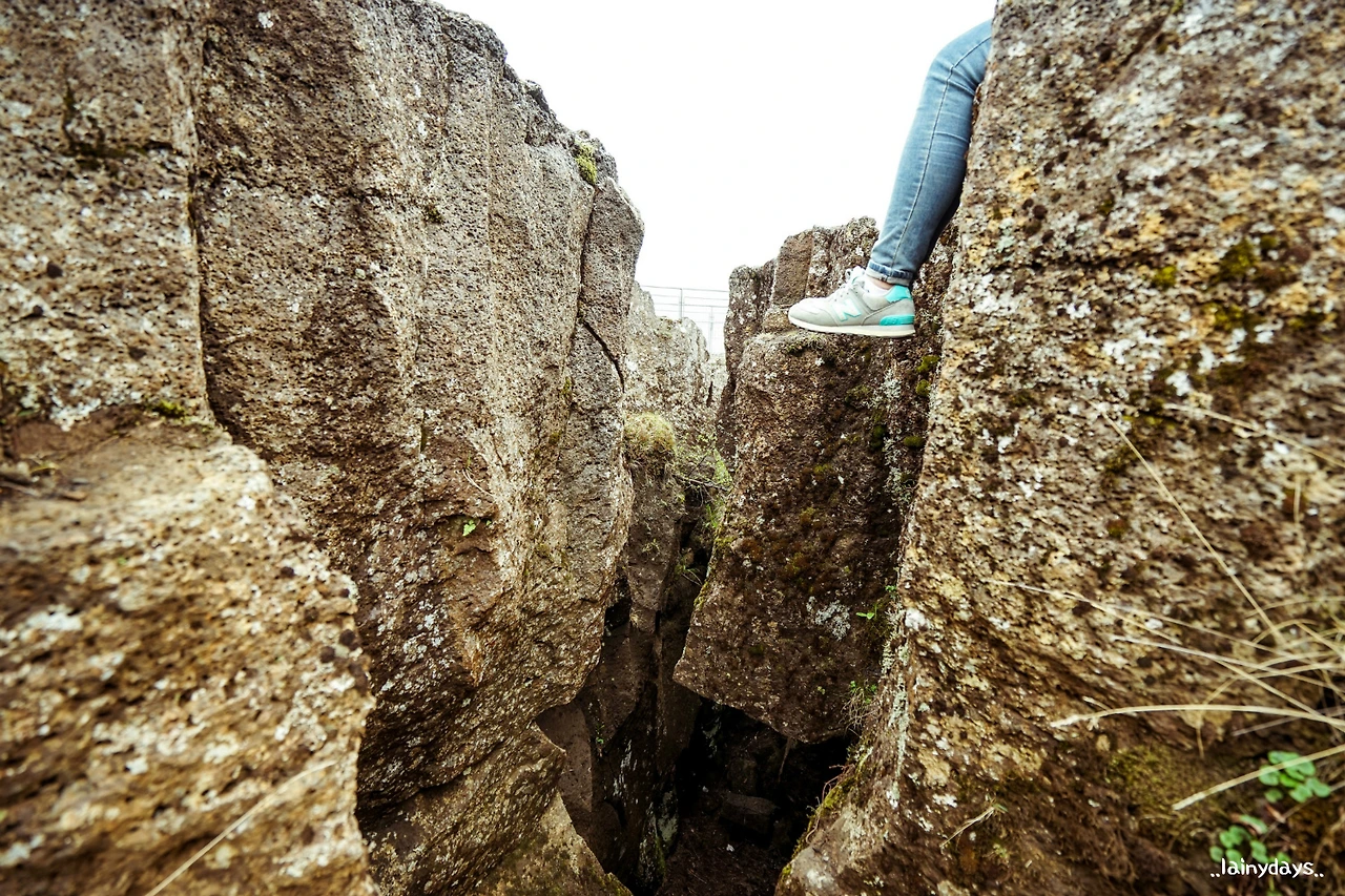 2141FB445794AC780DA3DD