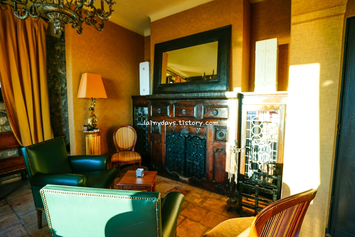 2779F43F558022B42EA01B