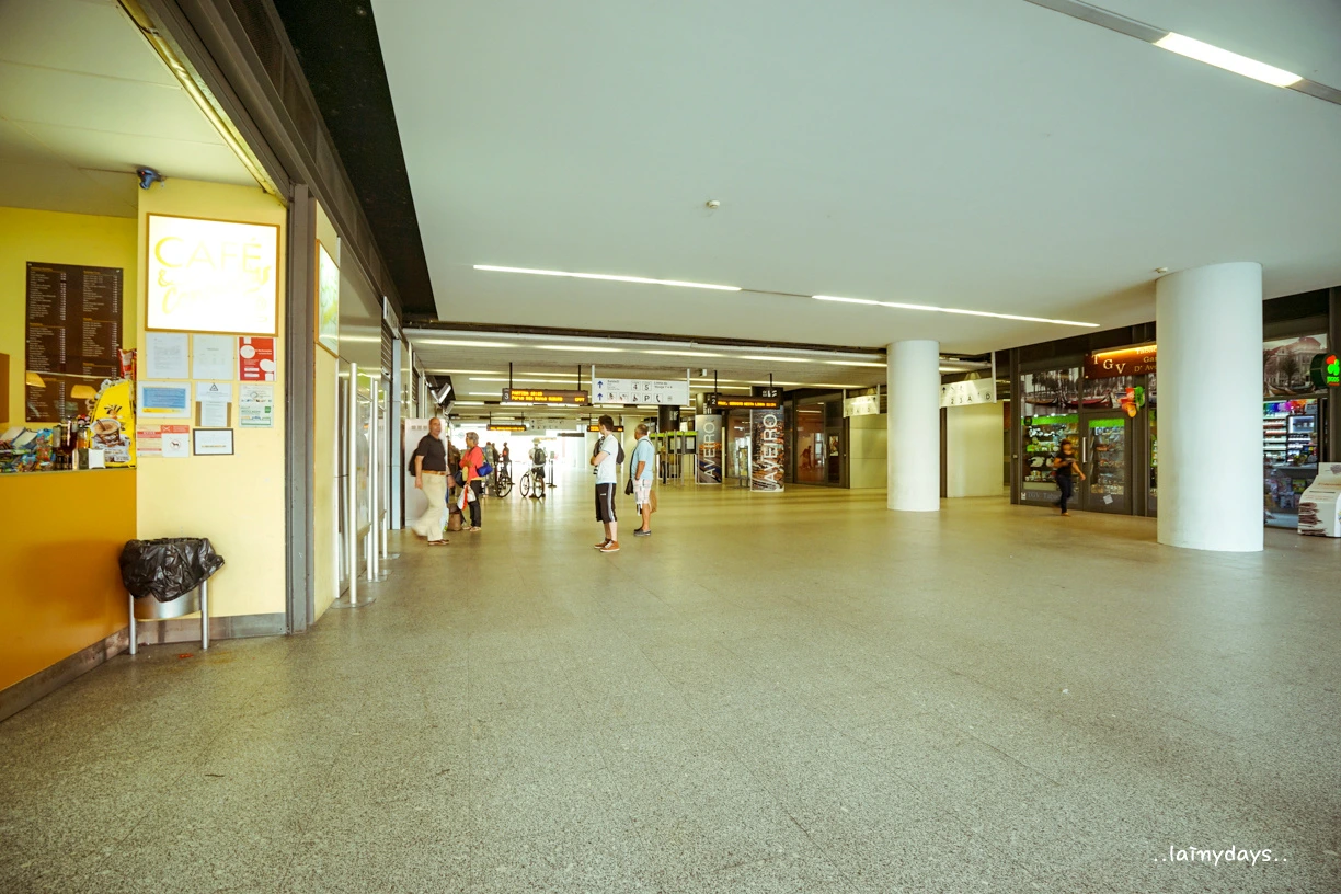 272AA64F55CB594C193443