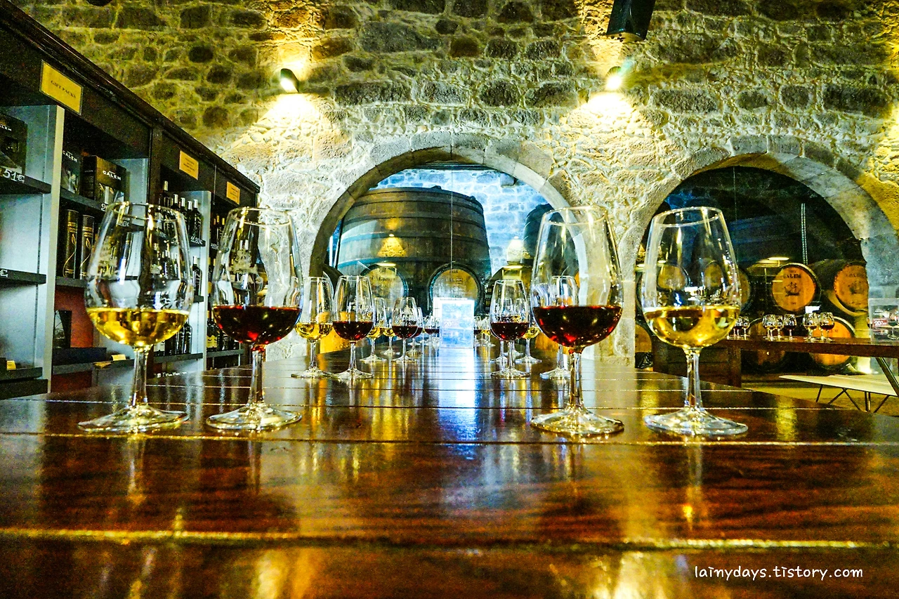 2252D23555D1DEB036A077