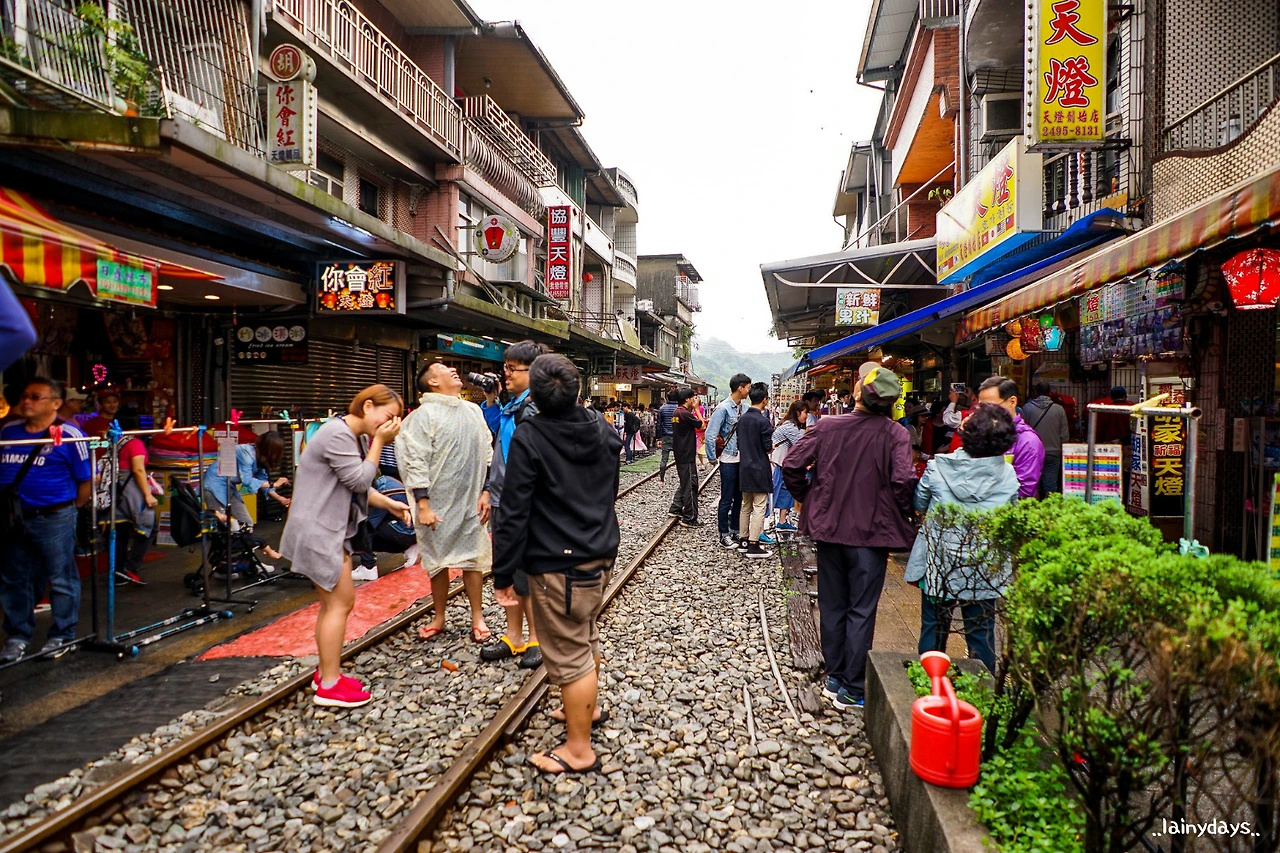 260E4236576FB93715E877