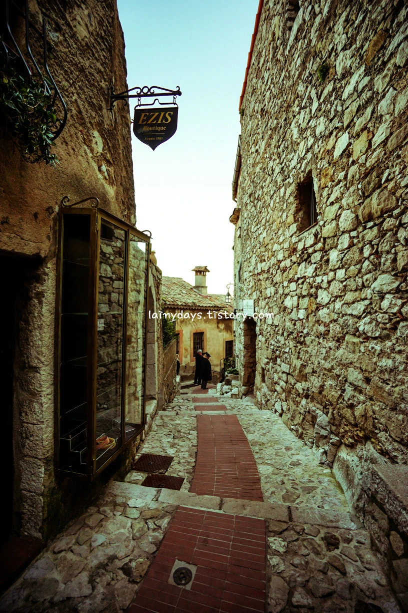 272B7A4555867A5C20882F