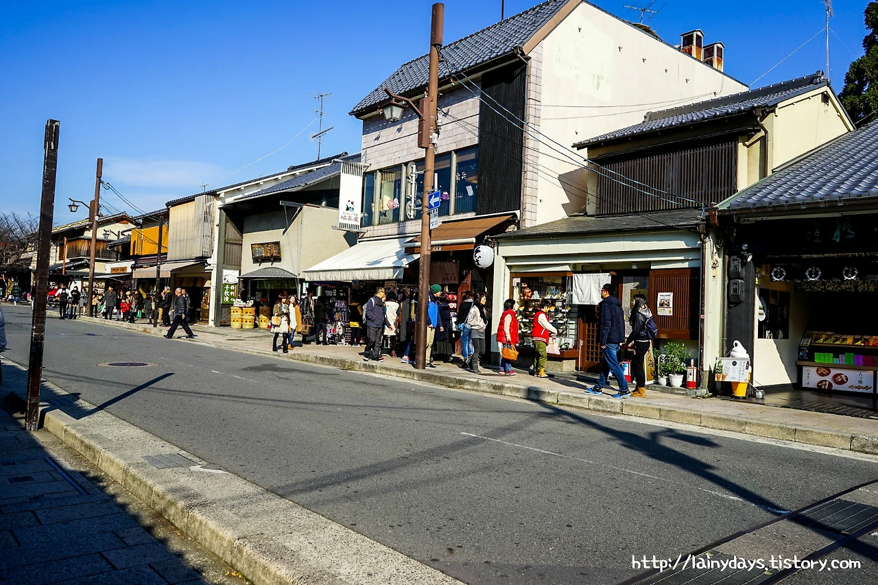 997C143359D71E252D4051