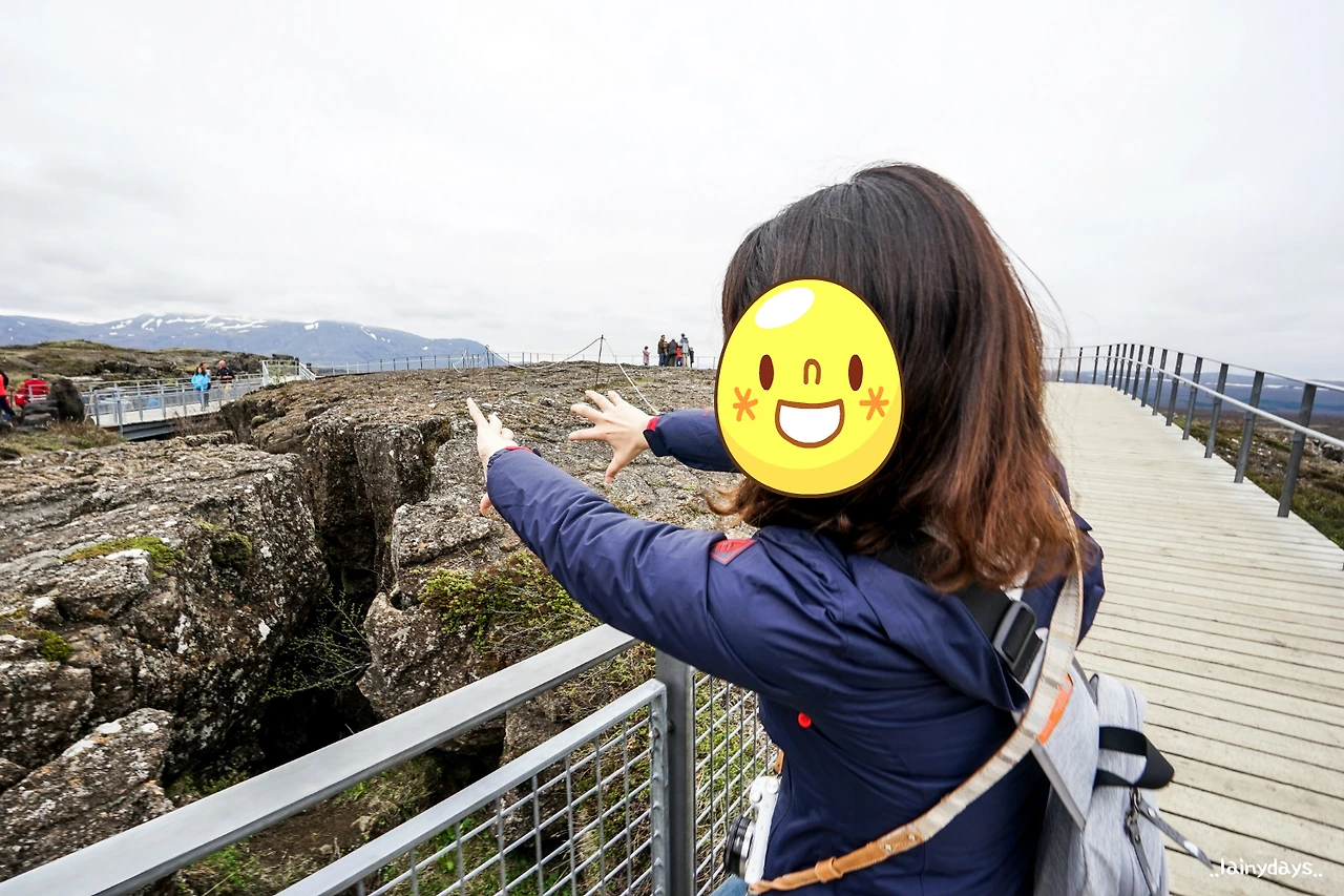 27298E435794AC6319F99B