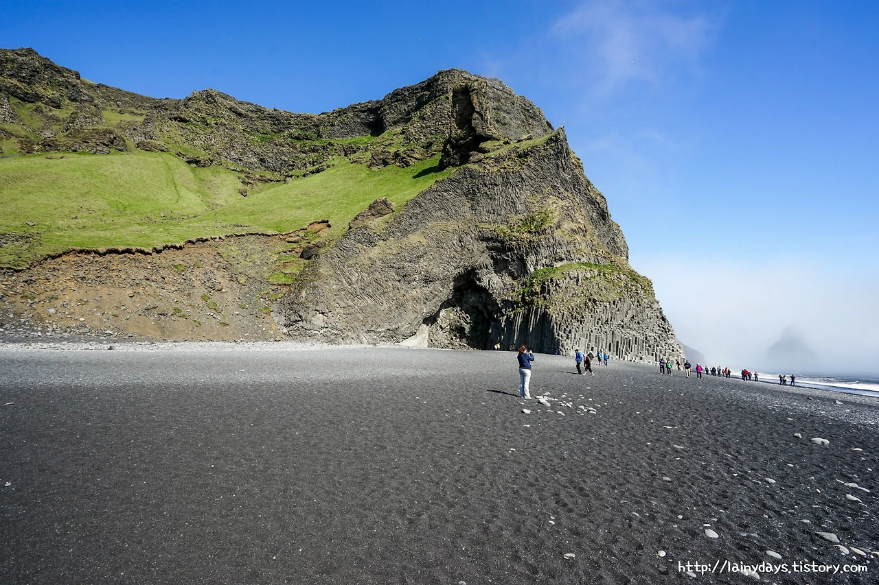 2411B23D57DD40610268BD