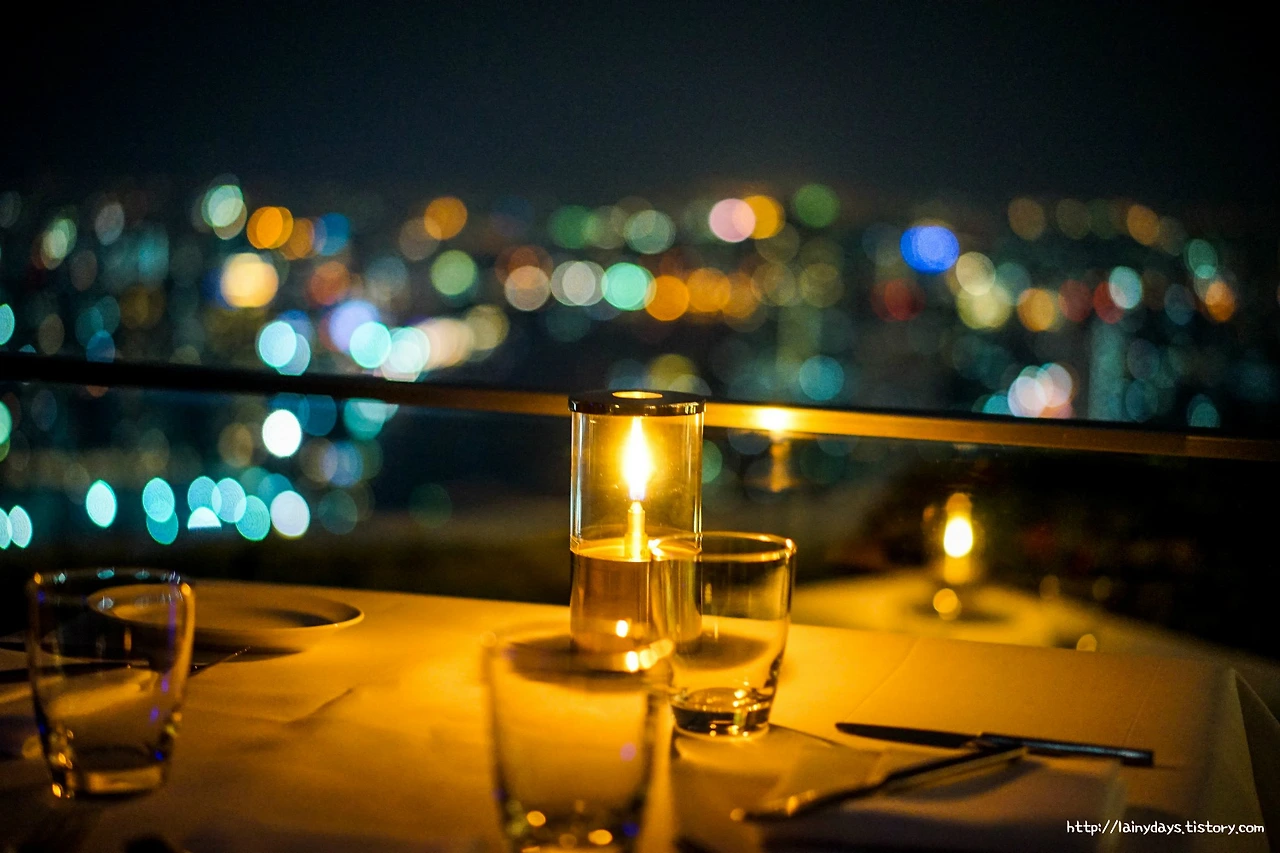 2166DA4357CB988F0B5582