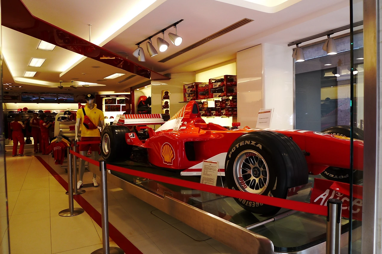 [이탈리아_베네치아]  페라리 매장.JPG