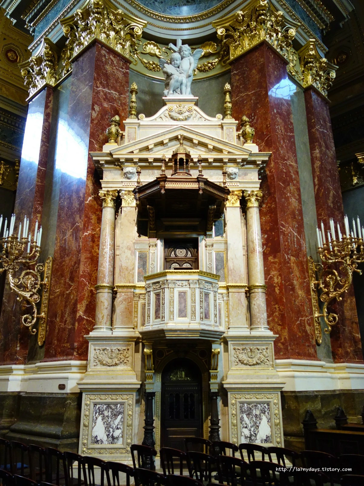 2771013555421AAA25AD96