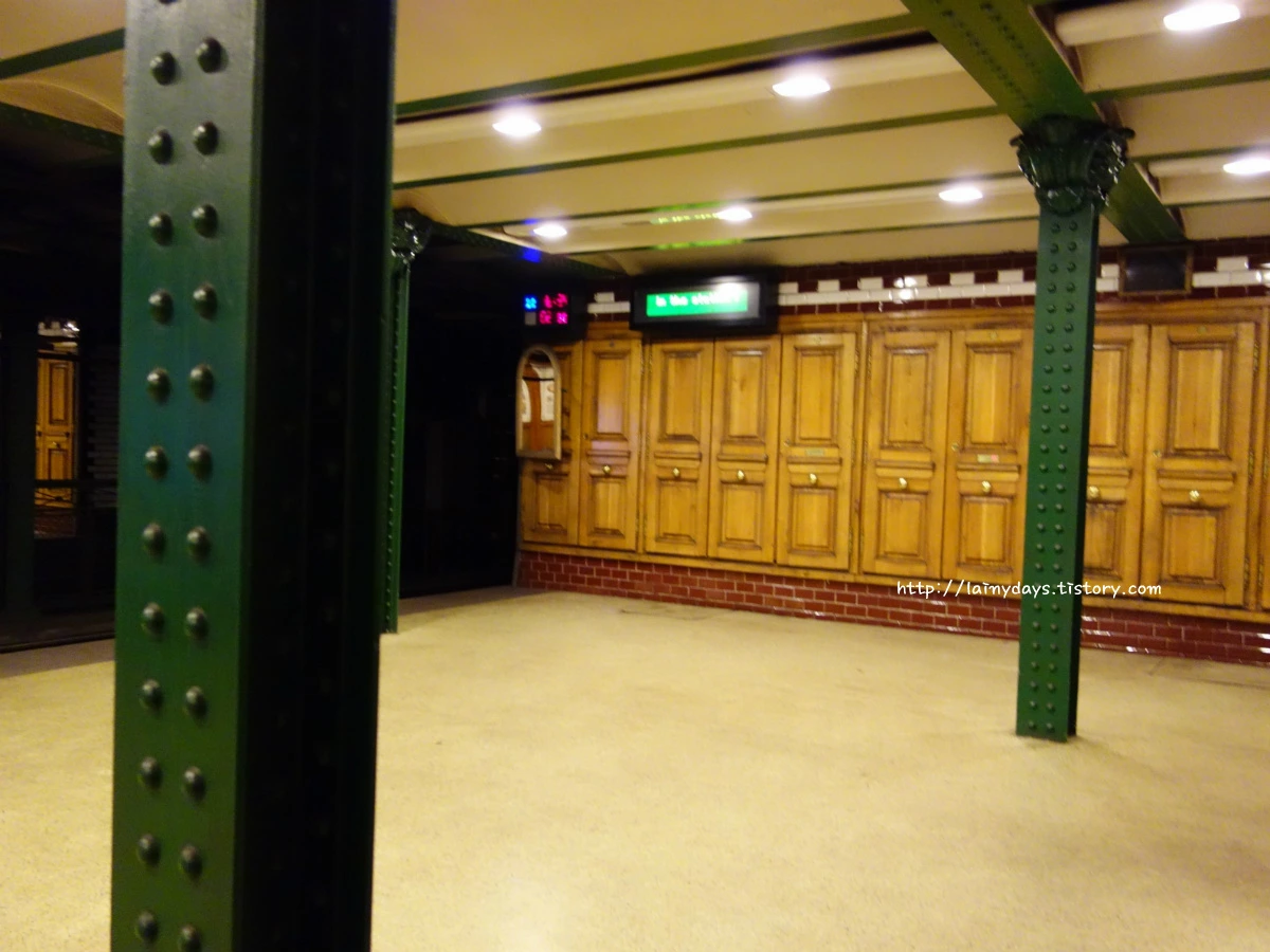 233DCE4E55421D7E23D066