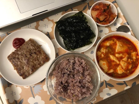 영혼충만 저녁식사.jpeg