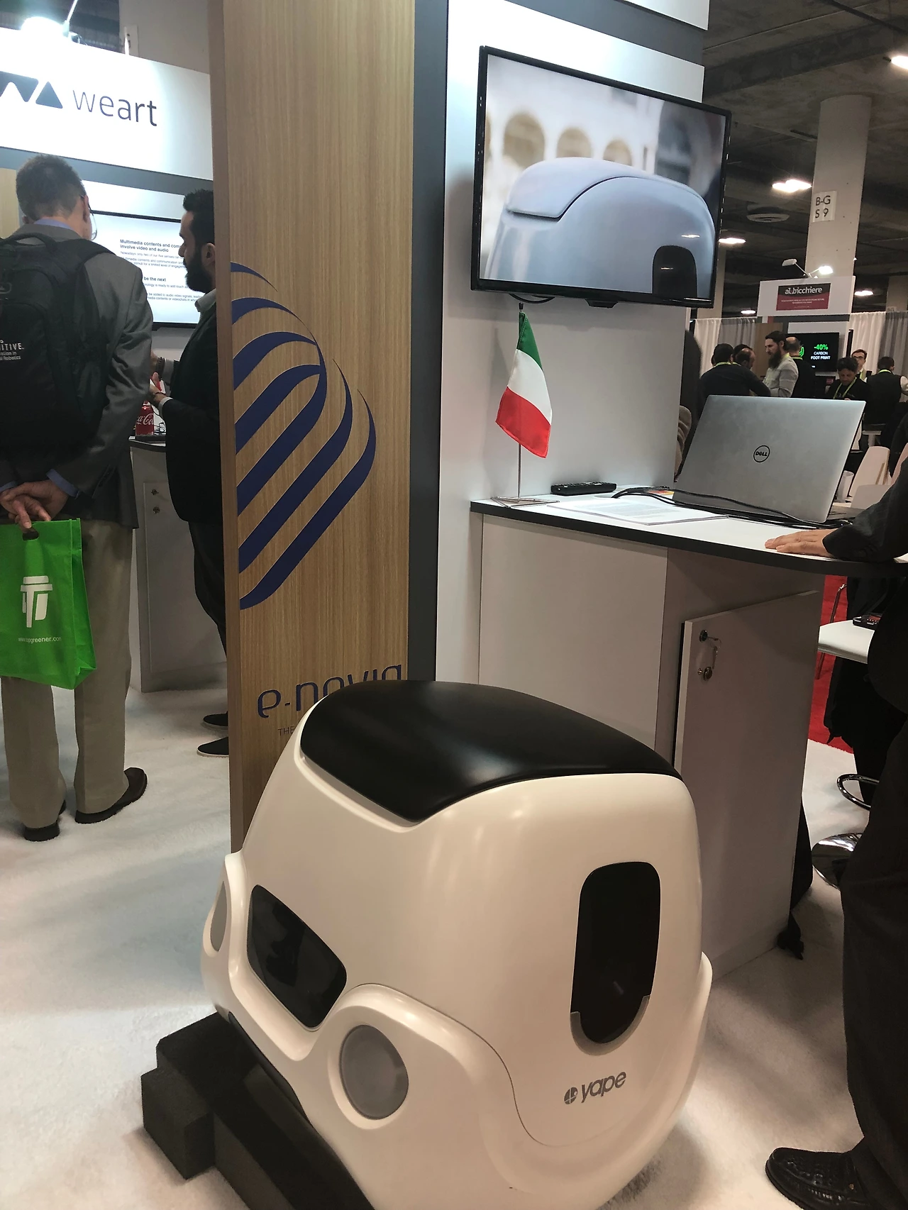 CES 2019 Eureka park (69).JPG