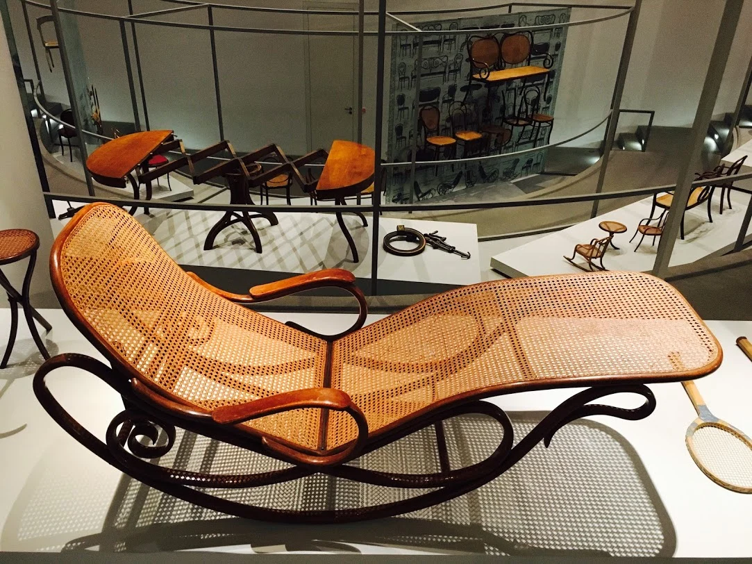 피나코텍 모데르네  공예 전시.JPG