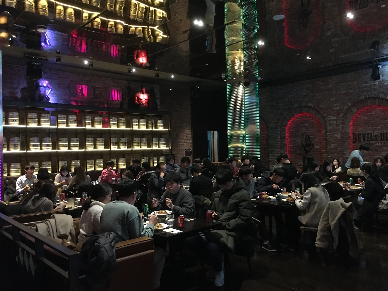 코엑스 데블스도어 내부.JPG