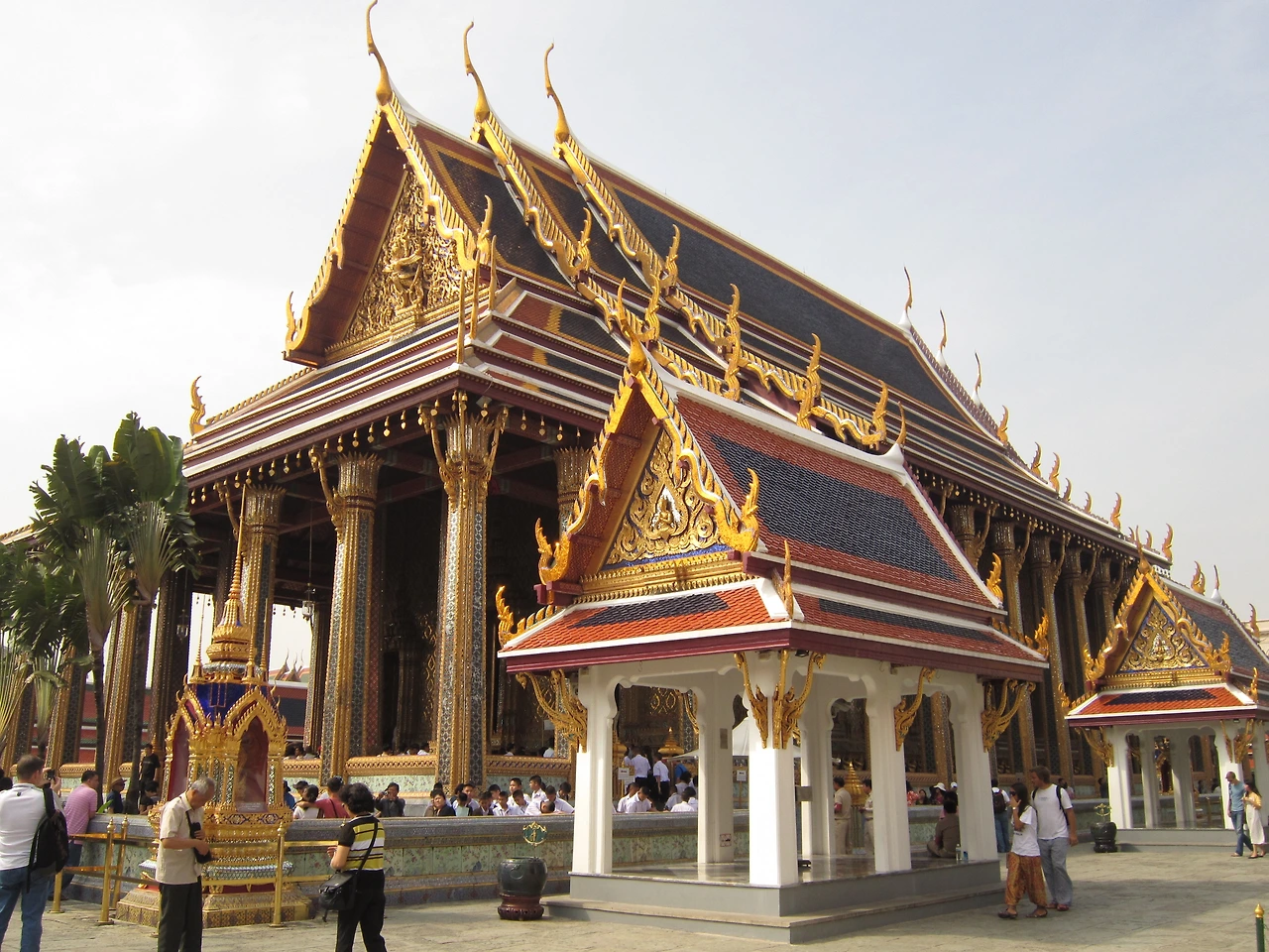 23. Wat Phra Kaew & Grand Palace (74).JPG