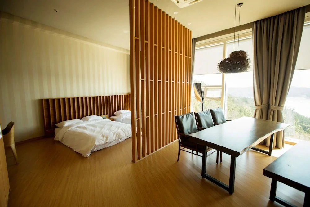 9cdf4b57_z.jpg?type=w1200