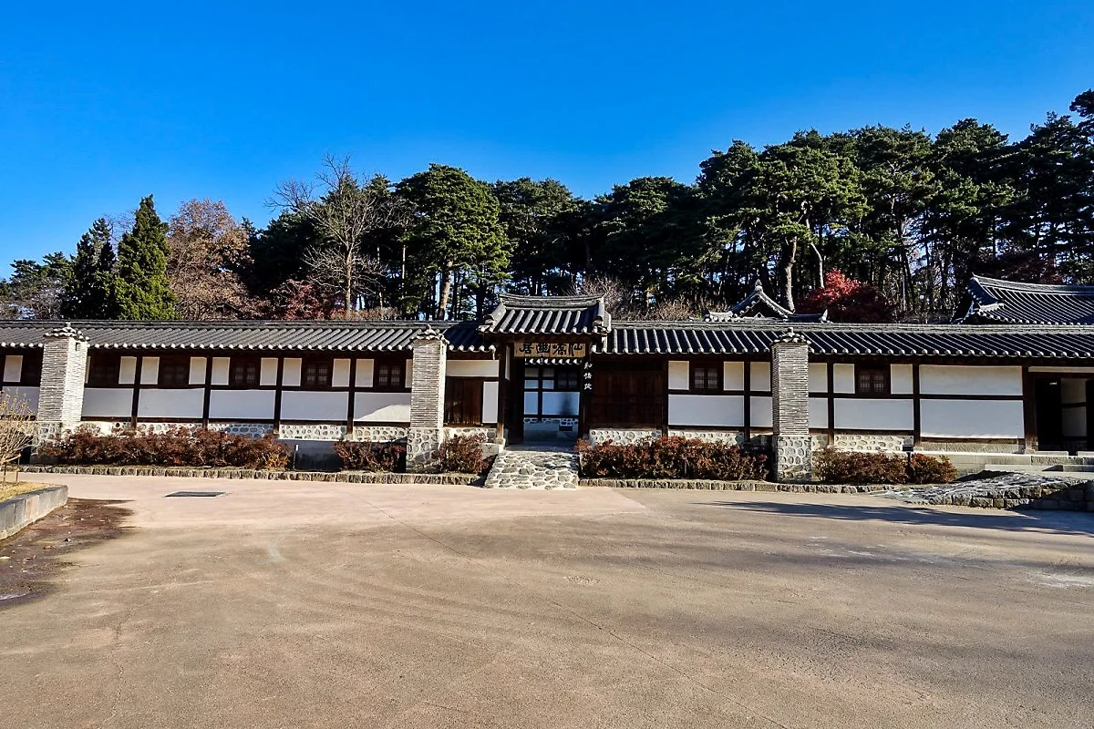 16%EA%B0%95%EB%A6%89%EC%84%A0%EA%B5%90%EC%9E%A5.jpg?type=w1200