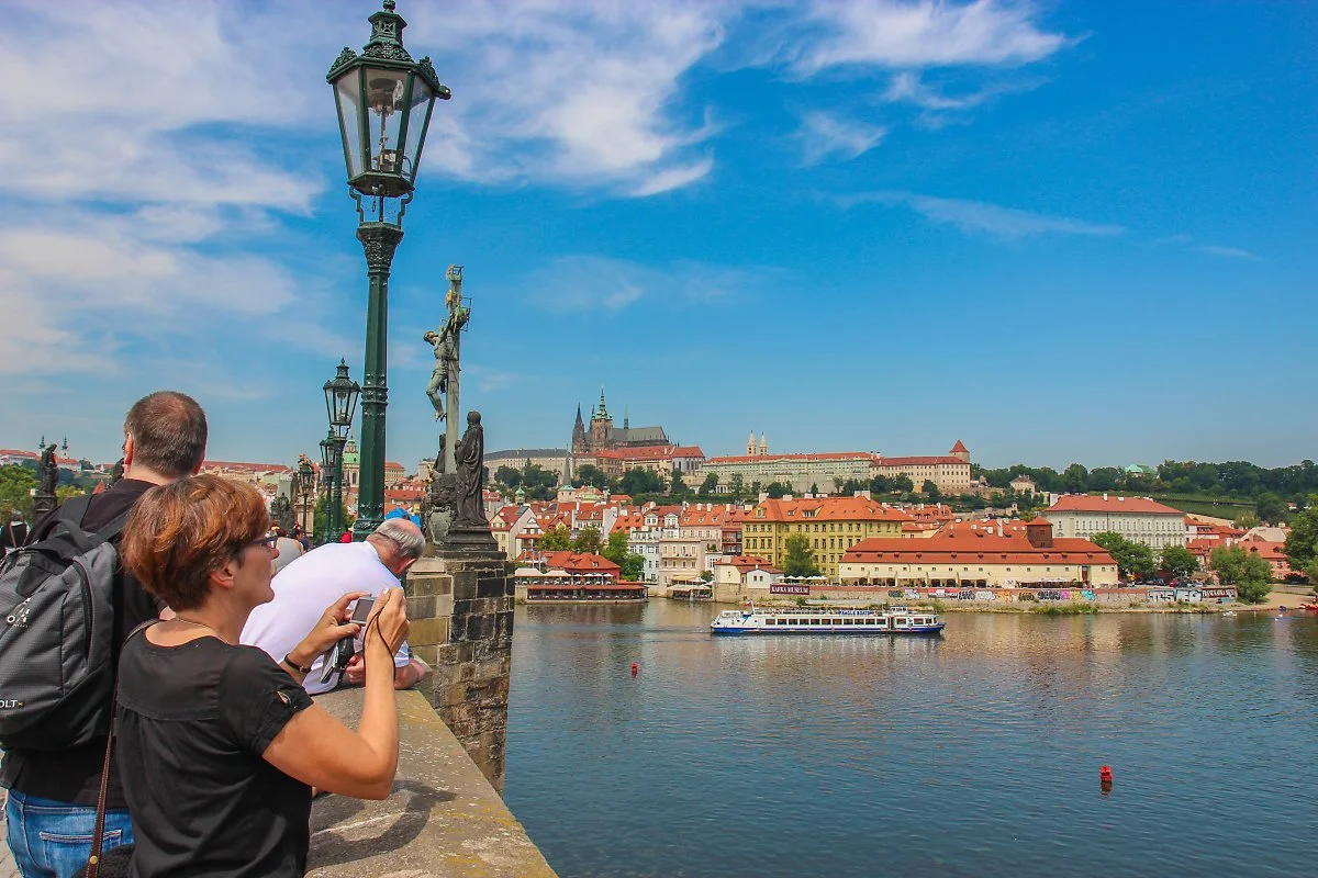 %ED%94%84%EB%9D%BC%ED%95%98_%283%29.jpg?type=w1200