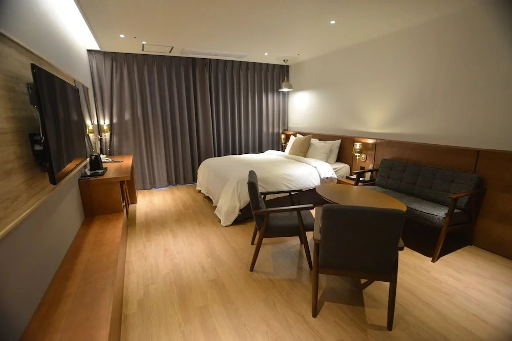 29070d44_z.jpg?type=w1200