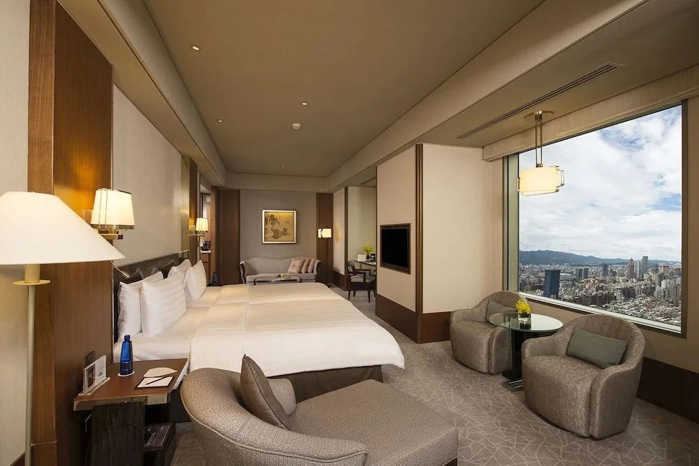 a0d51795_z.jpg?type=w1200