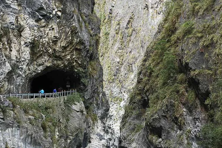 4-%ED%99%94%EB%A1%84..jpg?type=w1200