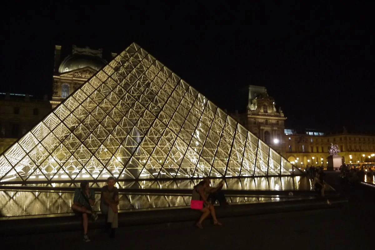 11_%EB%A3%A8%EB%B8%8C%EB%A5%B4_%EC%95%BC%EA%B2%BD.JPG?type=w1200