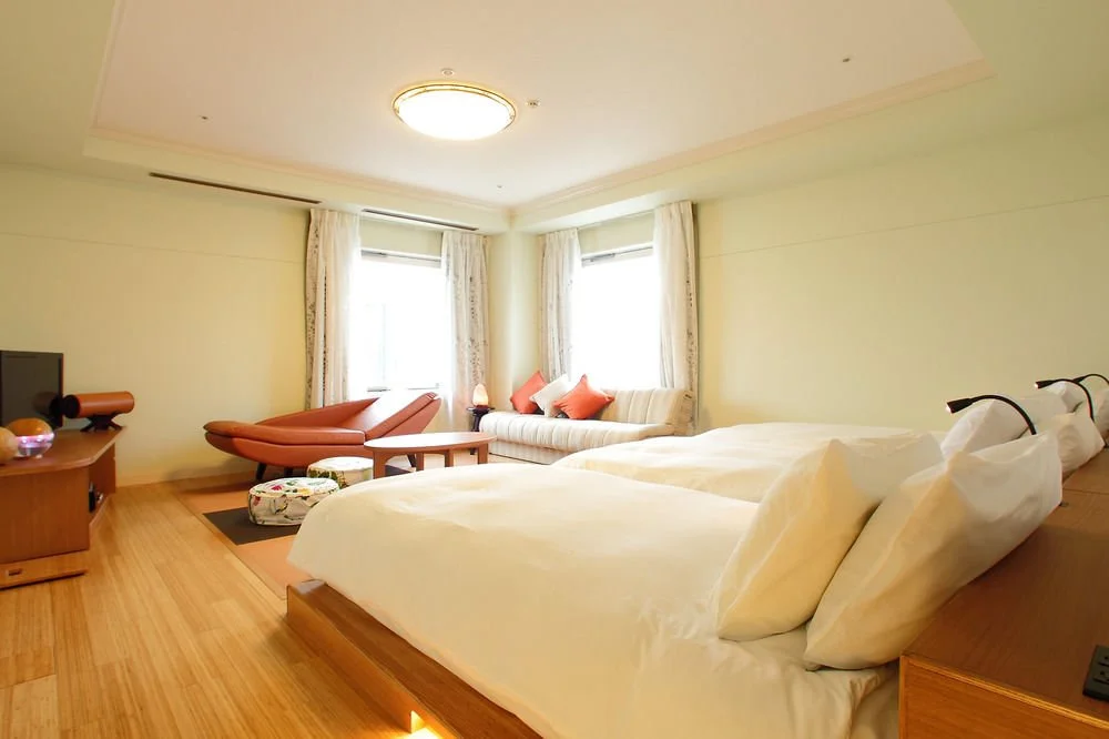 %EB%82%A8%EB%B0%94%EC%98%A4%EB%A6%AC%EC%97%94%ED%83%88%ED%98%B8%ED%85%94.jpg?type=w1200