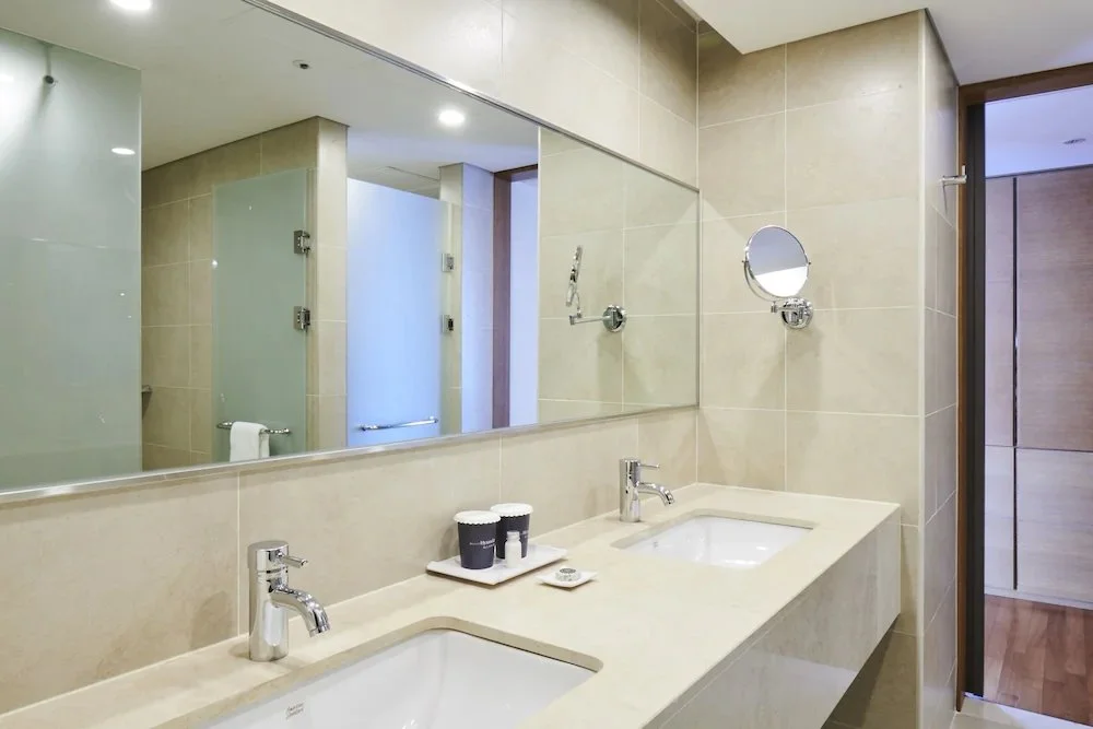 9b4bc055_z.jpg?type=w1200