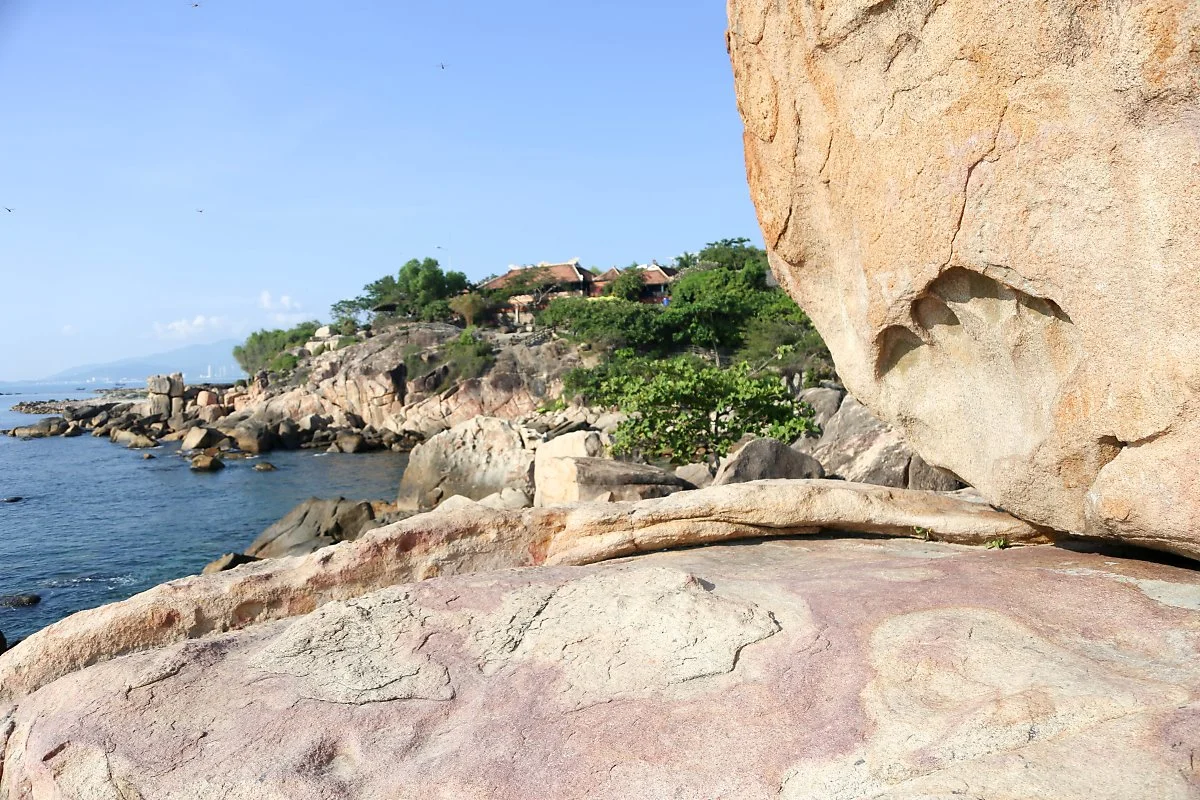 2_%ED%98%BC%EC%B4%9D_%EA%B3%B6.jpg?type=w1200