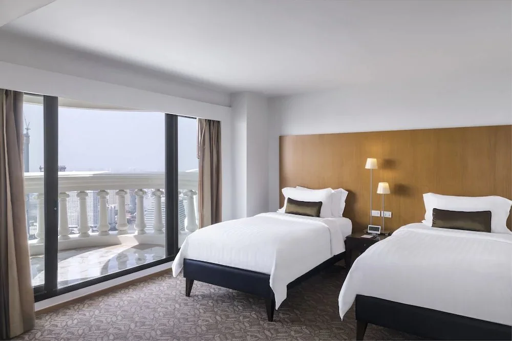 13683253_z.jpg?type=w1200