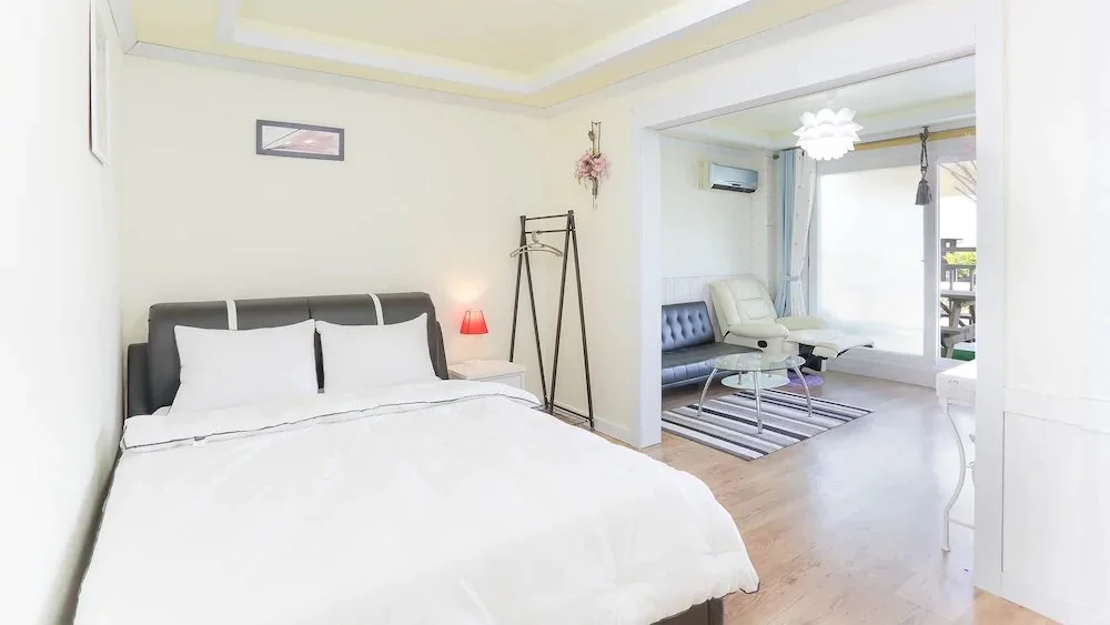 02e2c328_z.jpg?type=w1200