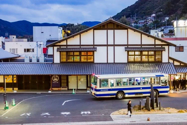 006-06.jpg?type=w1200