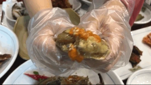 2278163469.GIF?type=w1200