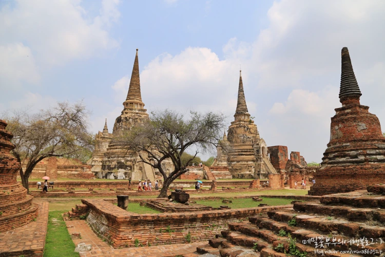 %EC%95%84%EC%9C%A0%ED%83%80%EC%95%BC03.png?type=w1200