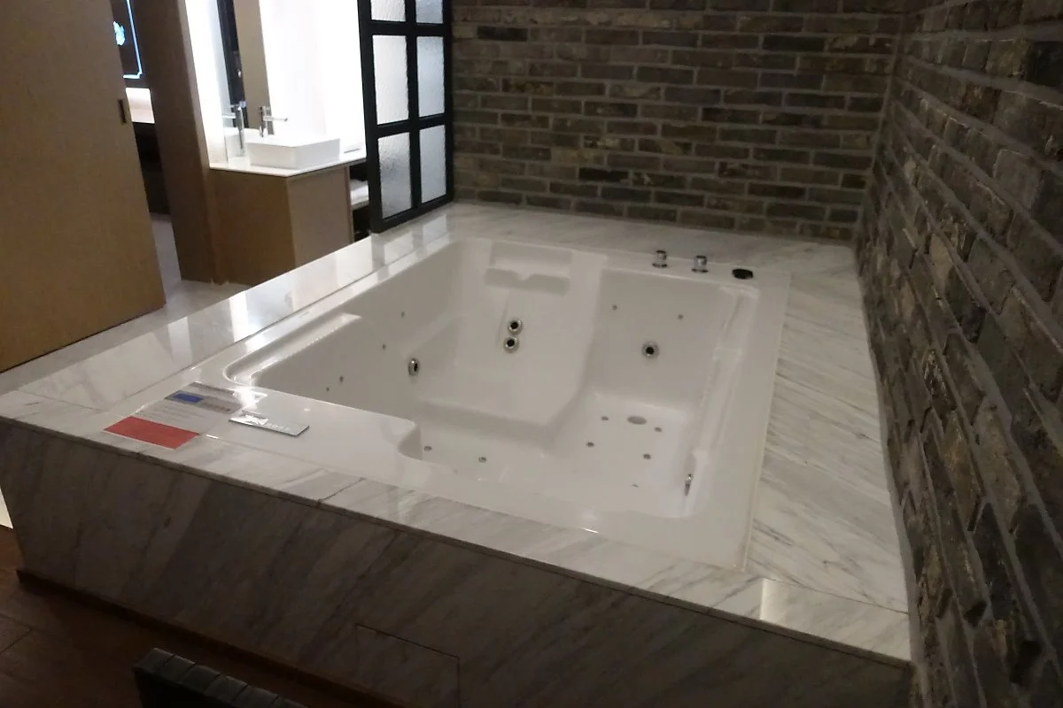 DSC03670.JPG?type=w1200