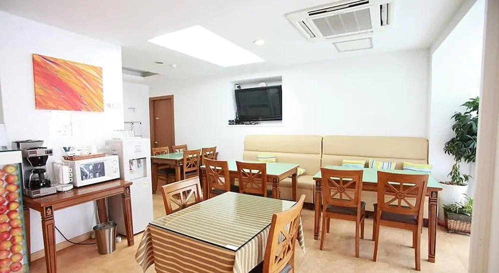 9a02be5c_z.jpg?type=w1200