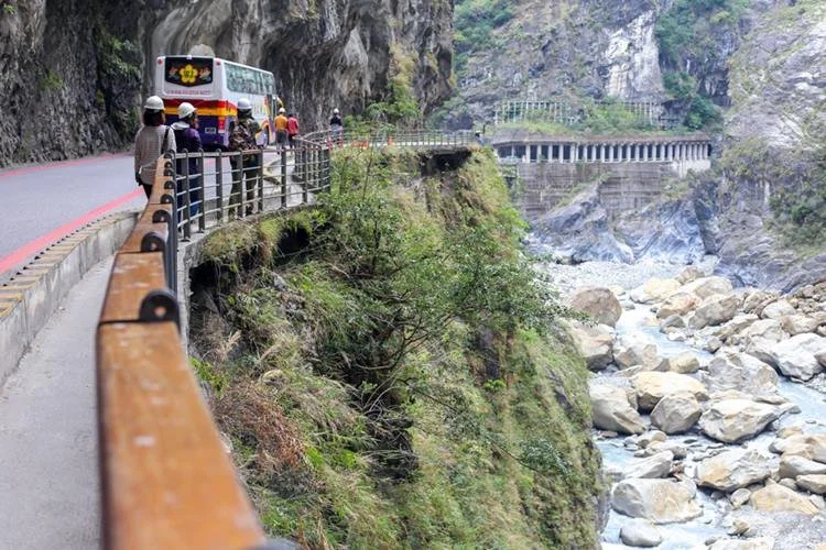 %EB%8C%80%EB%A7%8C%EC%97%AC%ED%96%895.jpg?type=w1200