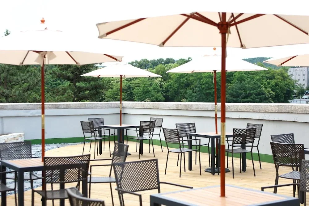 8dfaa0c4_z.jpg?type=w1200