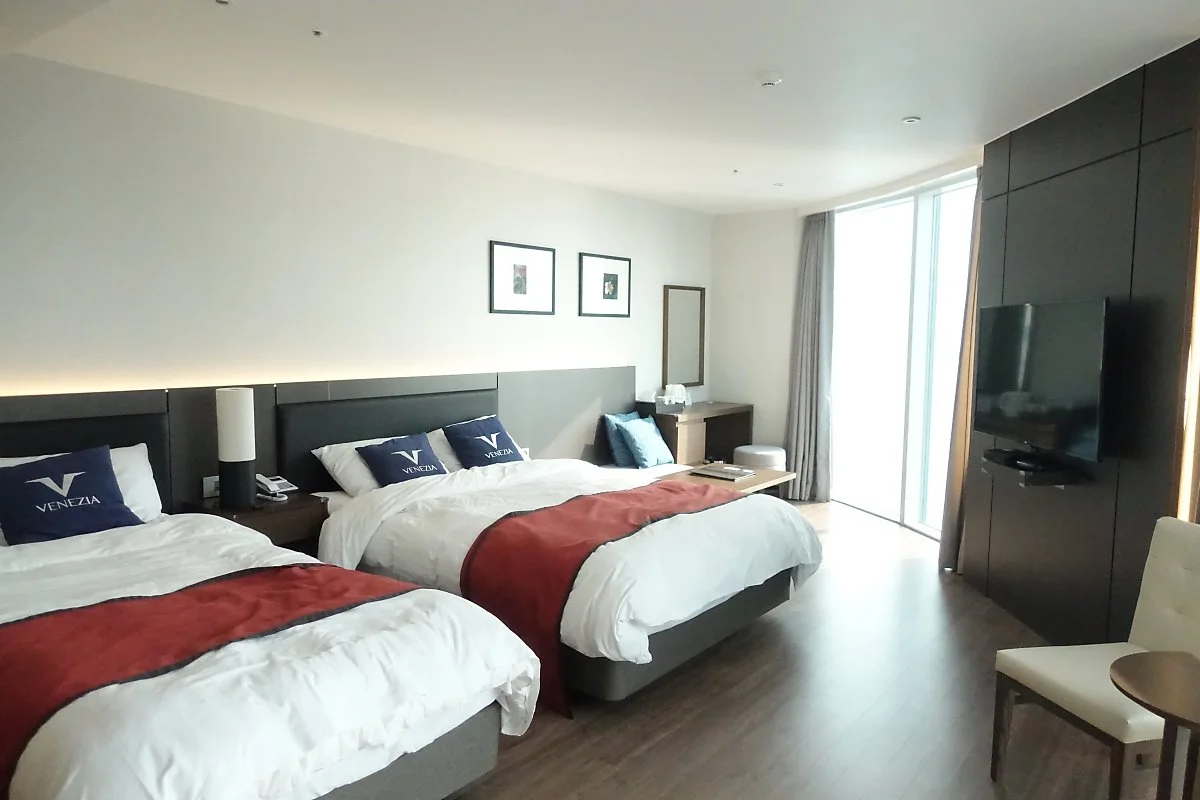 DSC04753.JPG?type=w1200